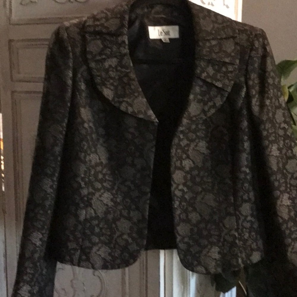 Short jacket